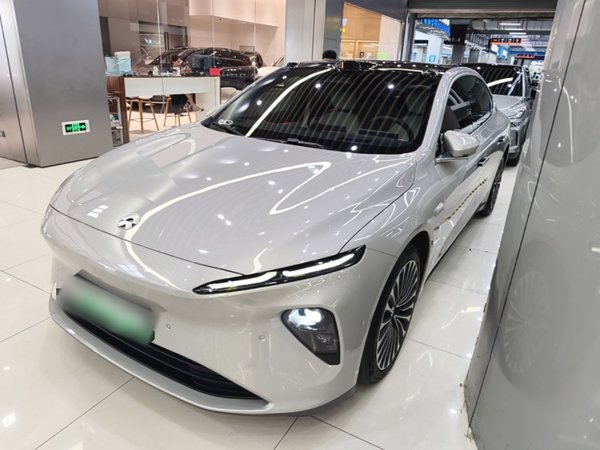 Nio ET7 · 2023 год