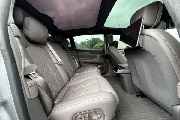 Nio ET7 2024, 23900 км, за 34123 USD - фото 37