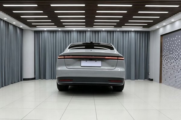 Nio ET7 2024, 34900 км, за 28871 USD