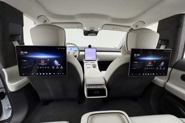 Nio ET7 2024, 17900 км, за 35007 USD - фото 21