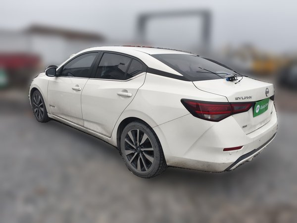 Nissan Sylphy 2022, 60700 км, за 10675 USD