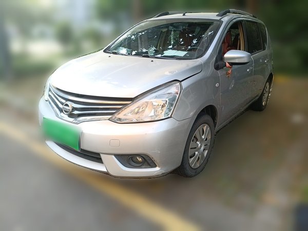 Nissan Livina · 2013 год