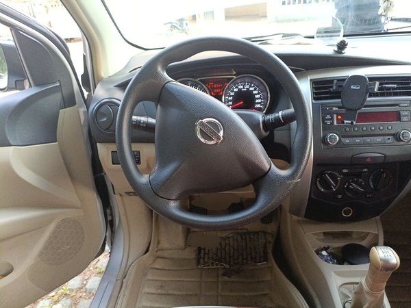 Nissan Livina 2013, 110700 км, за 3059 USD - фото 11