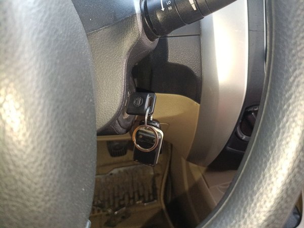 Nissan Livina 2013, 110700 км, за 3059 USD - фото 9