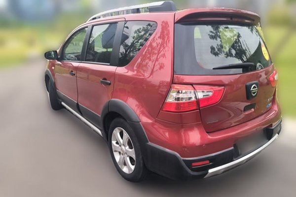 Nissan Livina 2015, 92500 км, за 3850 USD