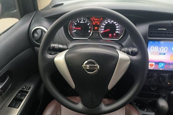Nissan Livina 2015, 92500 км, за 3850 USD - фото 10