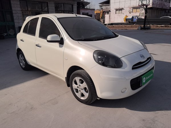 Nissan March 2010, 64200 км, за 6121 USD