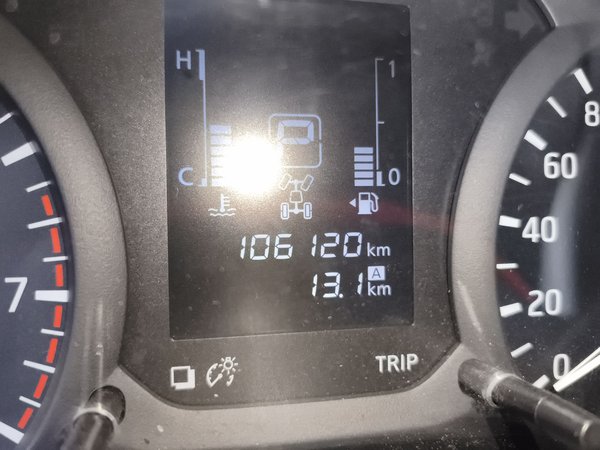 Nissan Navara 2017, 106100 км, за 12035 USD - фото 11