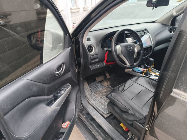 Nissan Navara 2017, 106100 км, за 12035 USD - фото 19