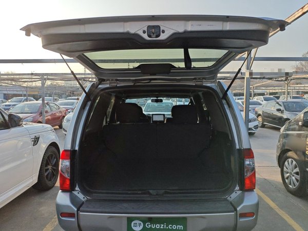 Nissan Paladin 2013, 102100 км, за 6508 USD - фото 22