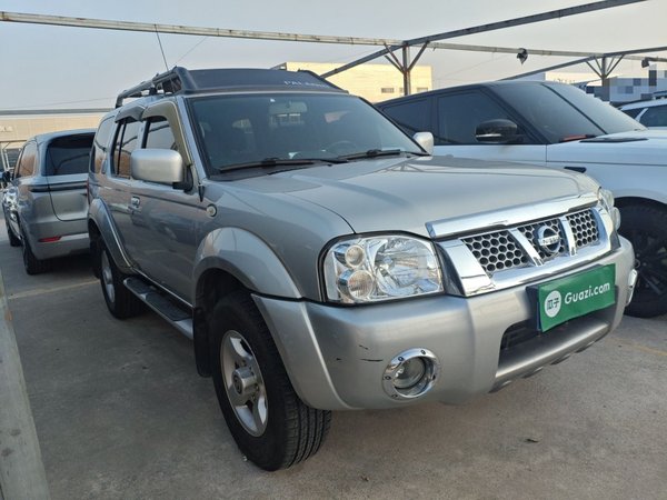 Nissan Paladin 2013 2.4L Two-Wheel Drive Standard Version China V Standard, 2013 года