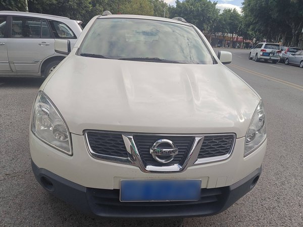 Nissan Qashqai 2015 2.0 XL Coolfire CVT 2WD, 2015 года