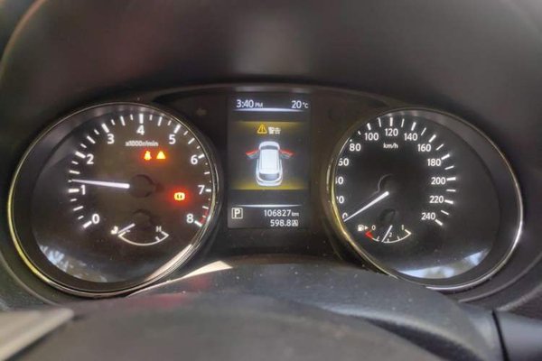 Nissan Qashqai 2016, 106800 км, за 6302 USD - фото 12