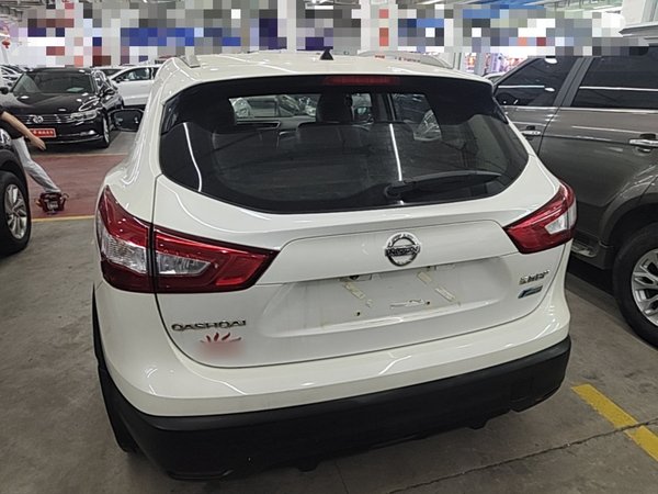 Nissan Qashqai 2016, 77500 км, за 8561 USD