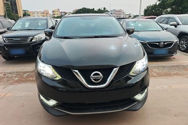Nissan Qashqai 2017, 82200 км, за 9028 USD