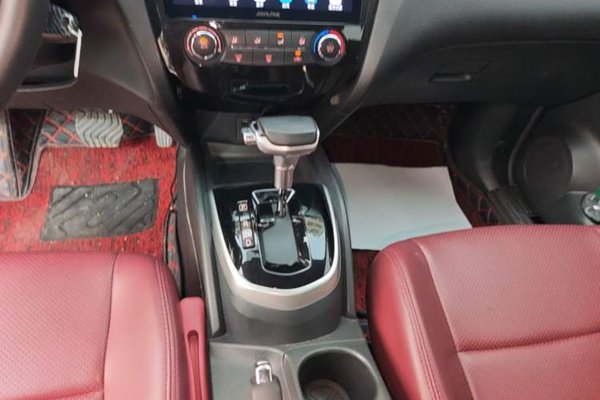 Nissan Qashqai 2017, 82200 км, за 9028 USD - фото 17