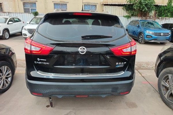 Nissan Qashqai 2017, 82200 км, за 9028 USD
