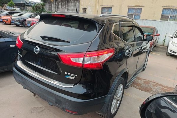 Nissan Qashqai 2017, 82200 км, за 9028 USD - фото 6