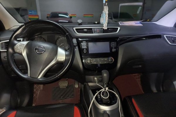 Nissan Qashqai 2017, 111100 км, за 8727 USD