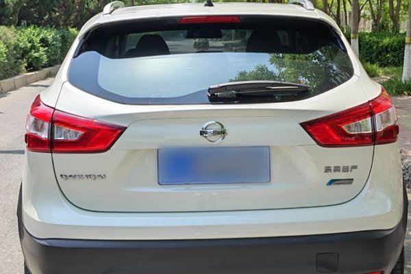 Nissan Qashqai 2017, за 9975 USD