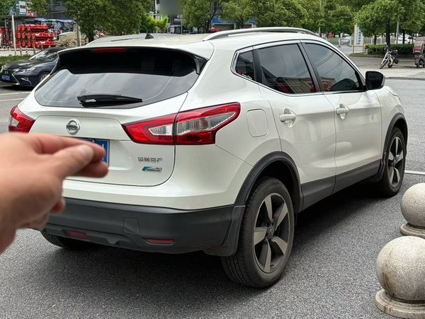 Nissan Qashqai 2017, 51100 км, за 9618 USD