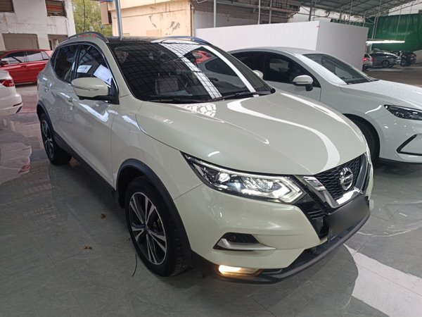 Nissan Qashqai 2022 2.0L CVT XV Premier Luxury Edition, 2022 года