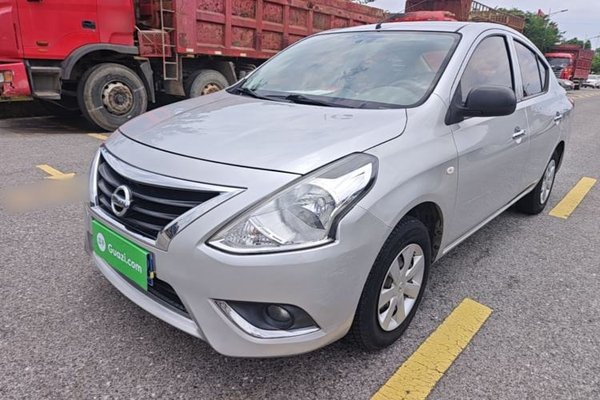 Nissan Sunny · 2015 год