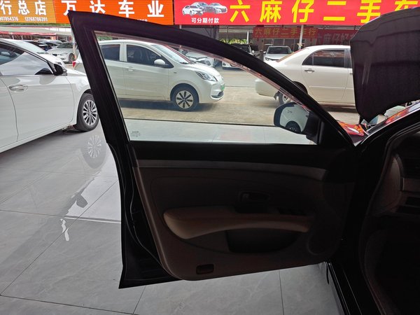 Nissan Sylphy 2012, 160000 км, за 4669 USD - фото 27
