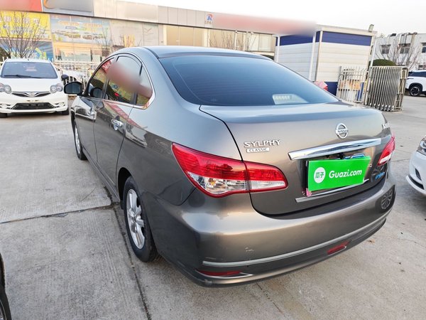 Nissan Sylphy 2012, 184700 км, за 4078 USD