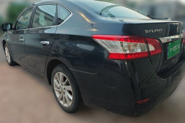 Nissan Sylphy 2014, 48099 км, за 5300 USD