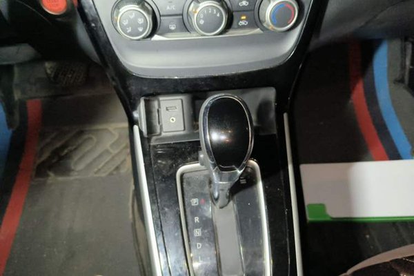 Nissan Sylphy 2016, 56900 км, за 6039 USD - фото 15