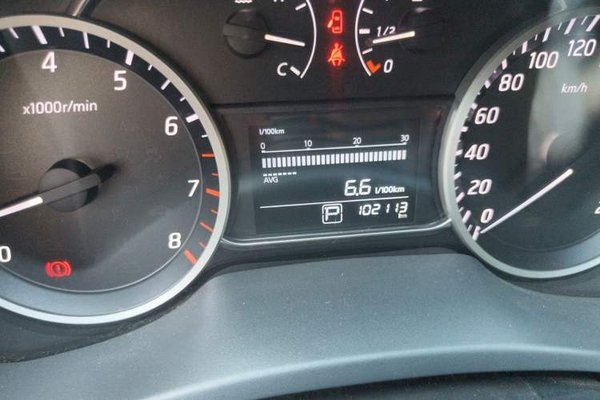 Nissan Sylphy 2016, 102100 км, за 5767 USD - фото 12