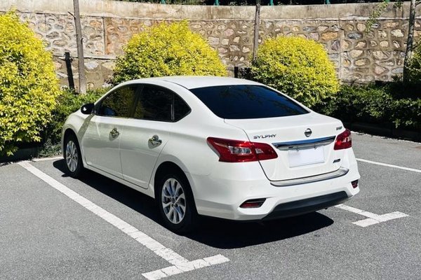 Nissan Sylphy 2016, 77500 км, за 8017 USD - фото 15