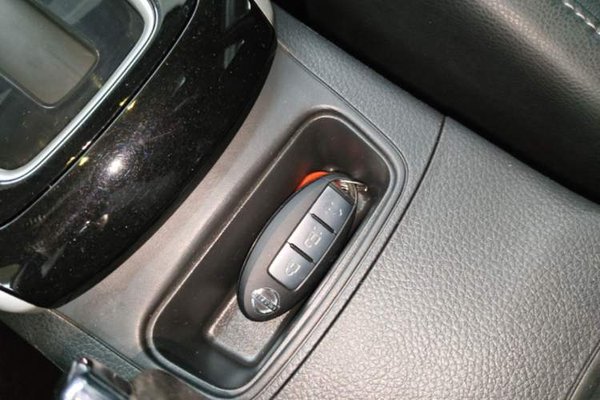 Nissan Sylphy 2016, 77500 км, за 8017 USD - фото 35