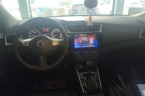 Nissan Sylphy 2018, 56100 км, за 7974 USD - фото 12