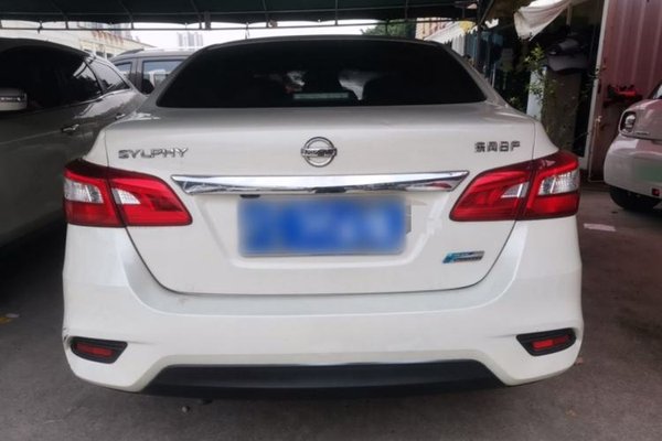 Nissan Sylphy 2018, 61900 км, за 8239 USD
