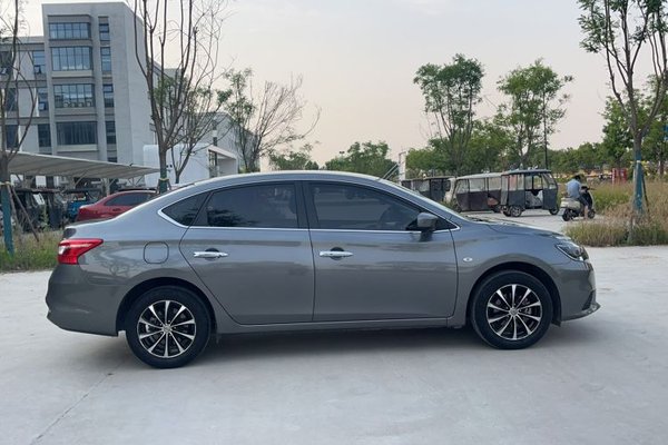 Nissan Sylphy 2019, 24700 км, за 8564 USD