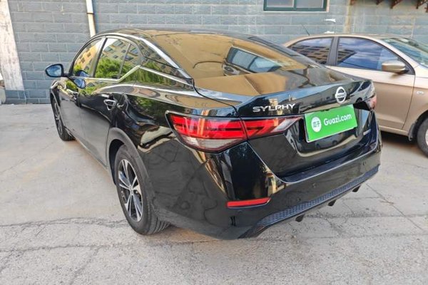 Nissan Sylphy 2021, 66400 км, за 9617 USD