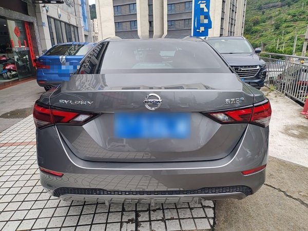 Nissan Sylphy 2021, 30299 км, за 10636 USD