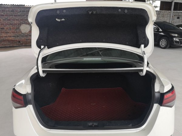 Nissan Sylphy 2021, 112300 км, за 9883 USD - фото 22
