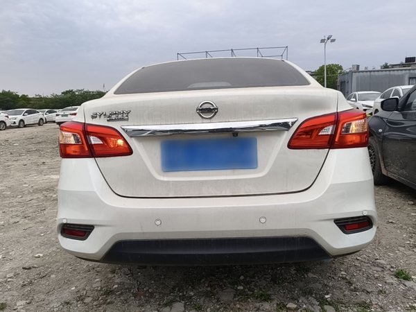 Nissan Sylphy 2021, 16400 км, за 9174 USD