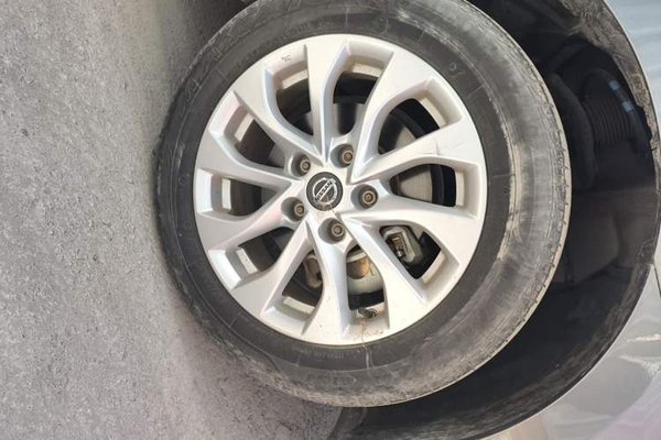 Nissan Sylphy 2022, 40200 км, за 8390 USD