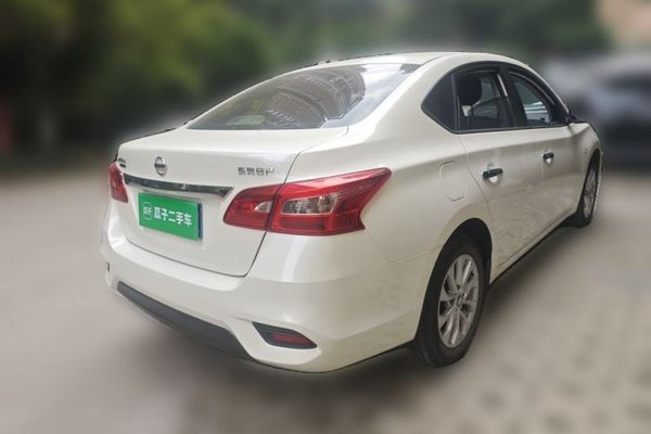 Nissan Sylphy 2022, 34300 км, за 9684 USD