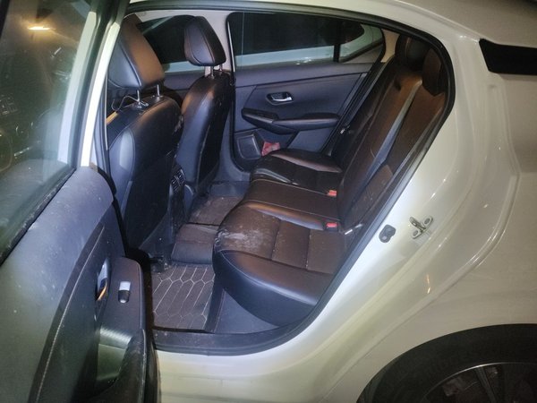 Nissan Sylphy 2022, 34600 км, за 10069 USD - фото 14