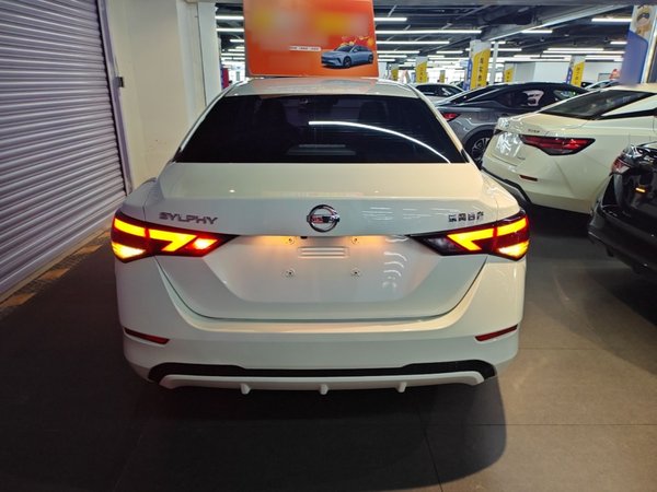 Nissan Sylphy 2022, 49300 км, за 12435 USD