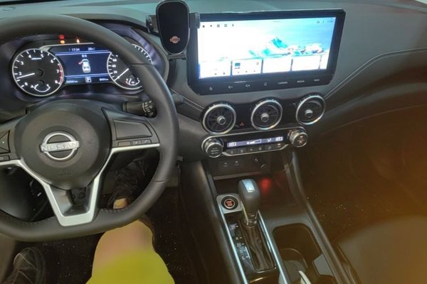 Nissan Sylphy 2023, 10100 км, за 13479 USD - фото 12
