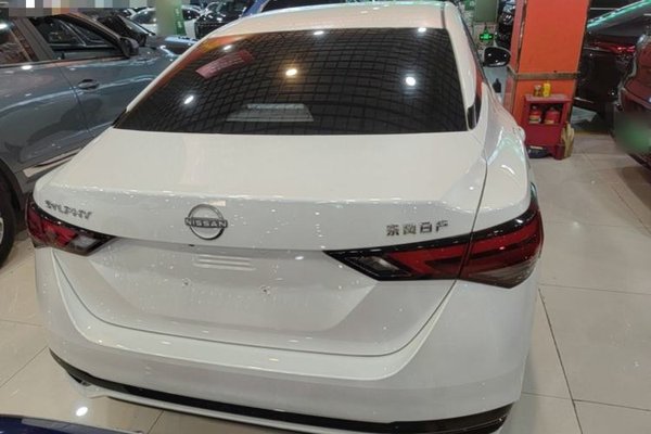 Nissan Sylphy 2023, 10100 км, за 13479 USD