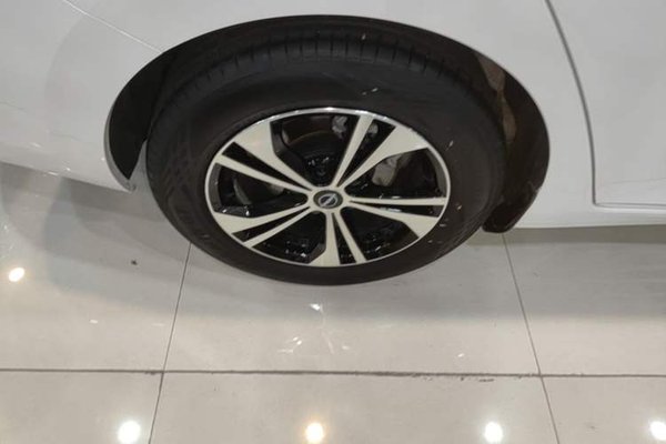 Nissan Sylphy 2023, 10100 км, за 13479 USD - фото 11