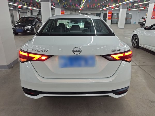 Nissan Sylphy 2023, 76600 км, за 11941 USD