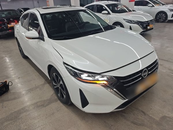 Nissan Sylphy 2023, 82000 км, за 11983 USD